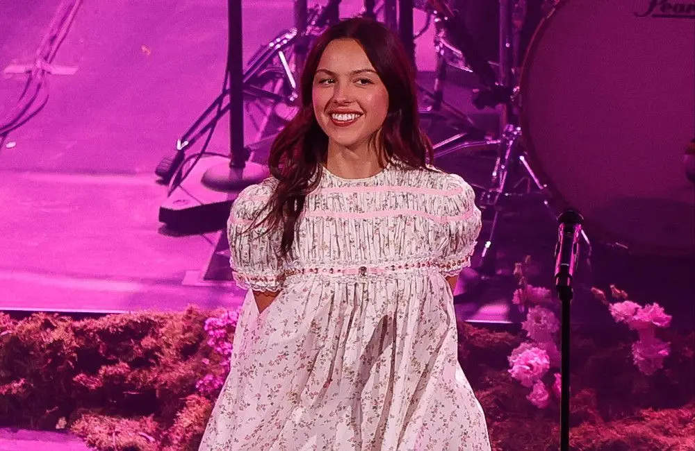 StarsOlivia Rodrigo kritisiert ‚verstörende‘ Reaktionen auf Babydoll-Kleid